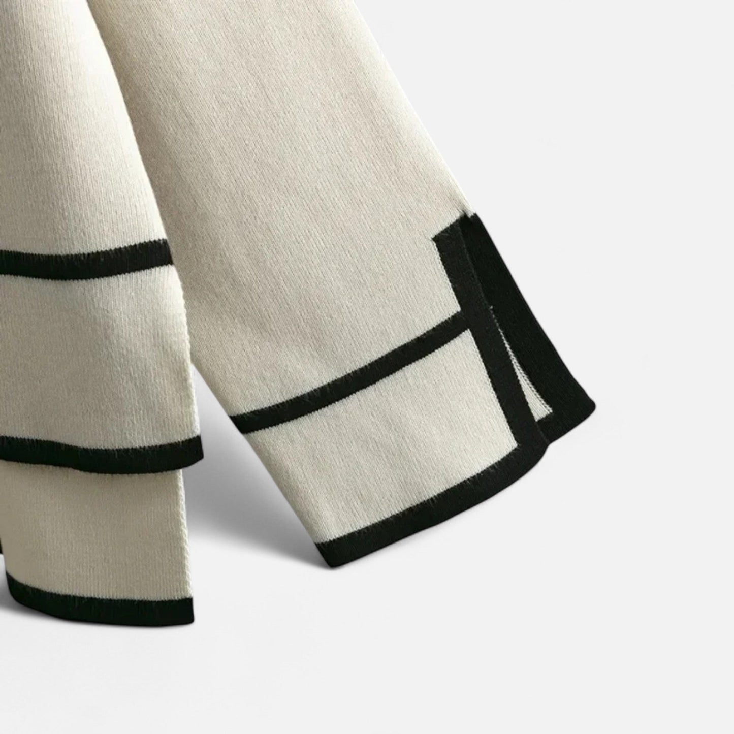 Echwear Women’s Knitted Two-Piece Set – Effortless Winter Poise