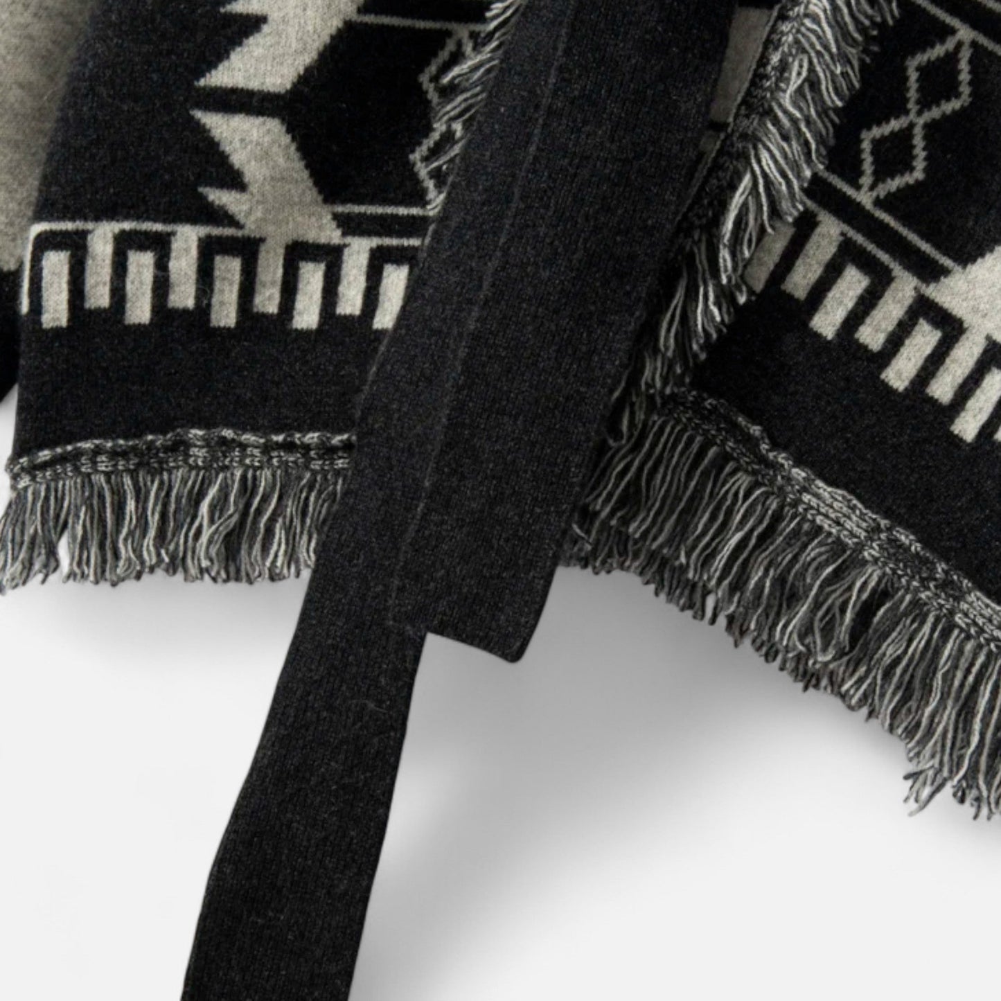 Echwear Women’s 100% Cashmere Tassel Cardigan – Vintage Jacquard Elegance