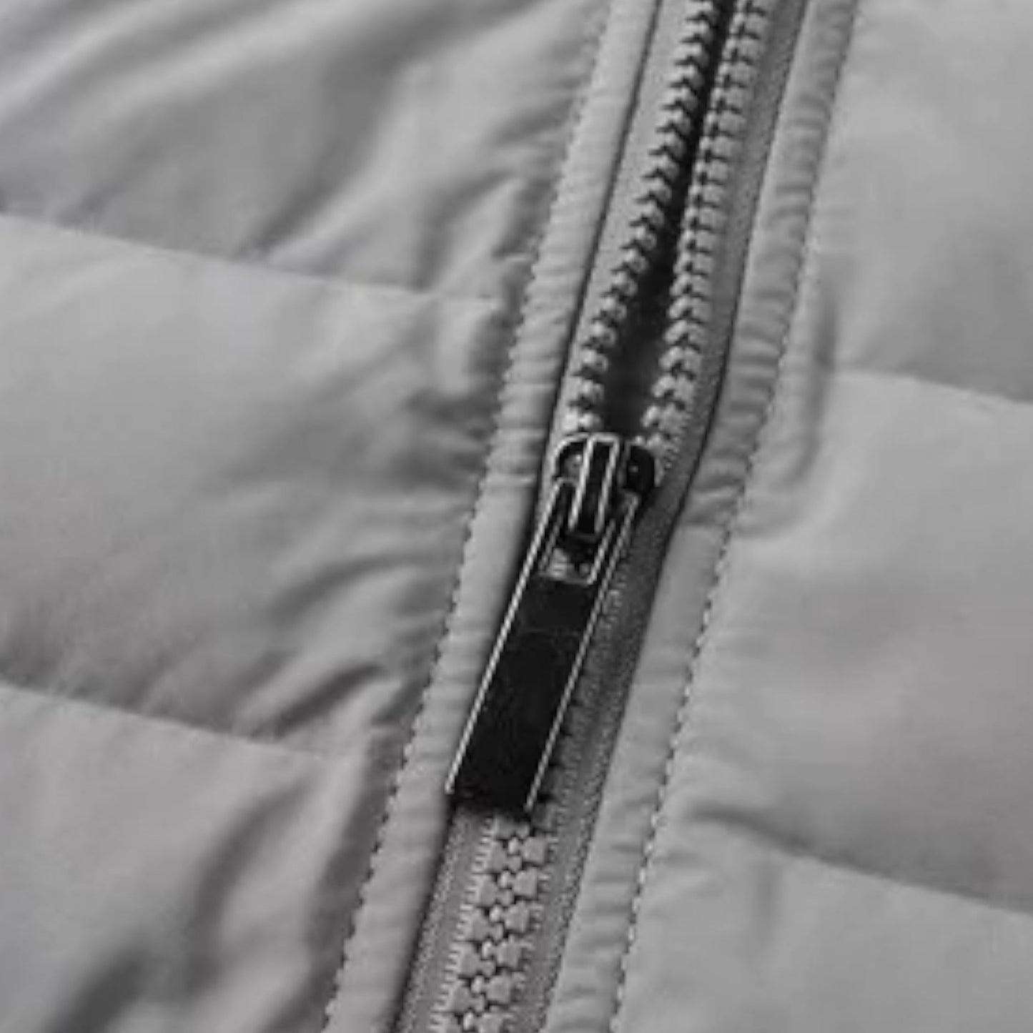 Echwear Men’s Hooded Down Jacket – Spliced Quilted Style